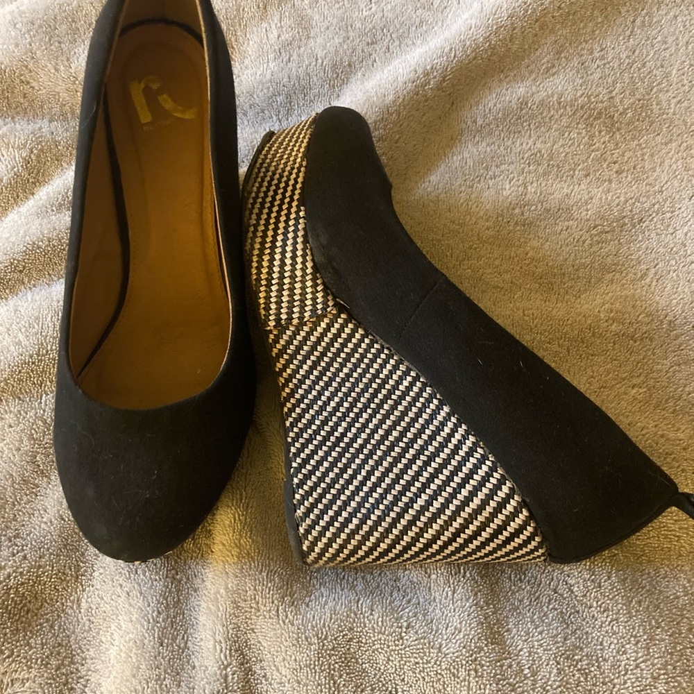 Black Rampage wedges size 10